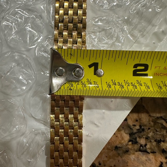 Michele 18mm yellow gold deco watch bracelet - Picture 5 of 6